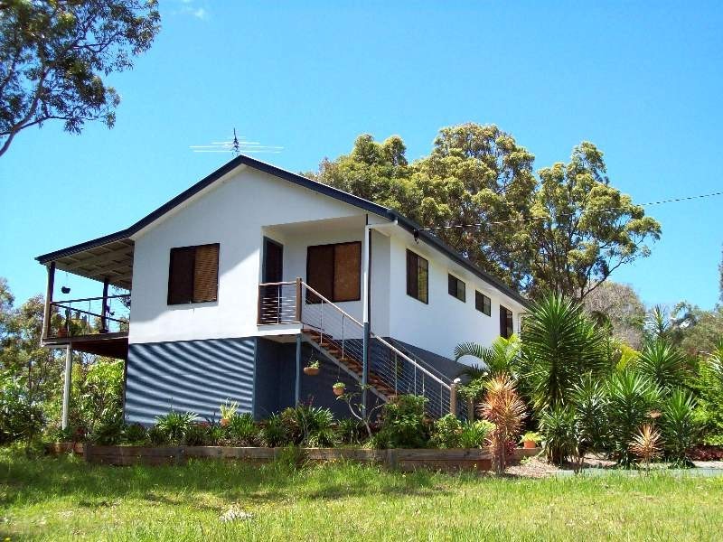 36 Blue Water Crescent, Macleay Island QLD 4184