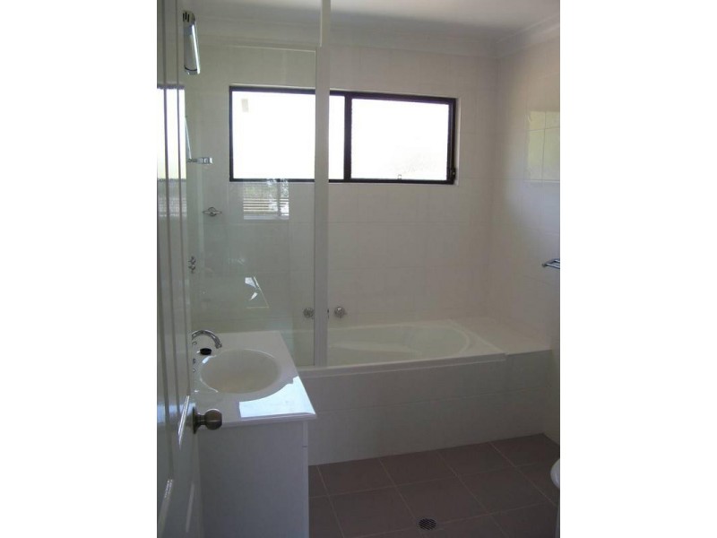 36 Blue Water Crescent, Macleay Island QLD 4184