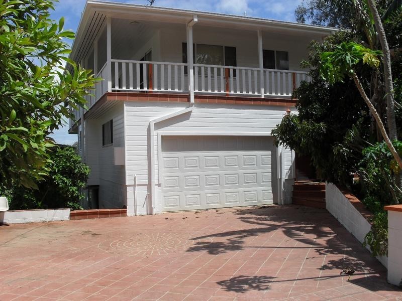 4 Cottontree Avenue, Macleay Island QLD 4184