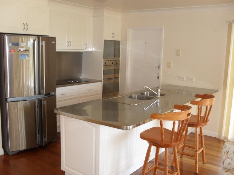 4 Cottontree Avenue, Macleay Island QLD 4184