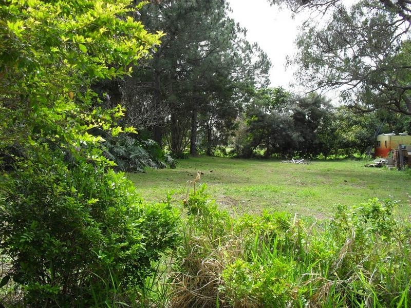 21 Charles Terrace, Macleay Island QLD 4184