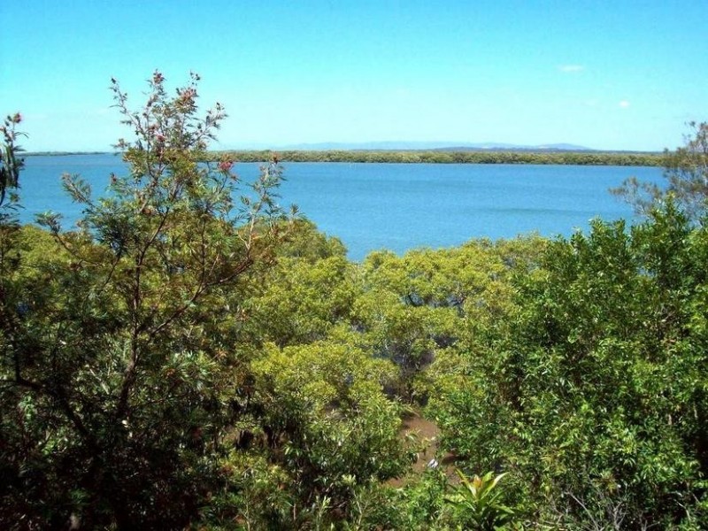 14 Emily Crescent, Macleay Island QLD 4184