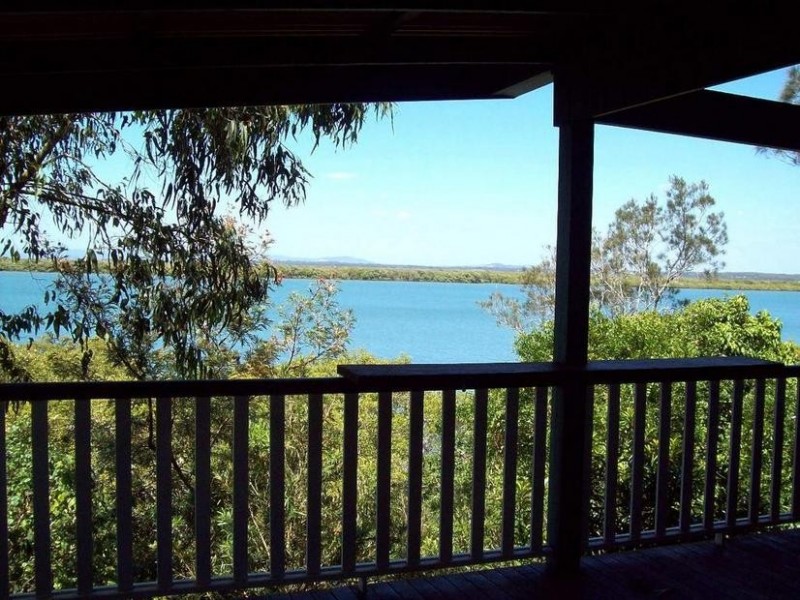 14 Emily Crescent, Macleay Island QLD 4184
