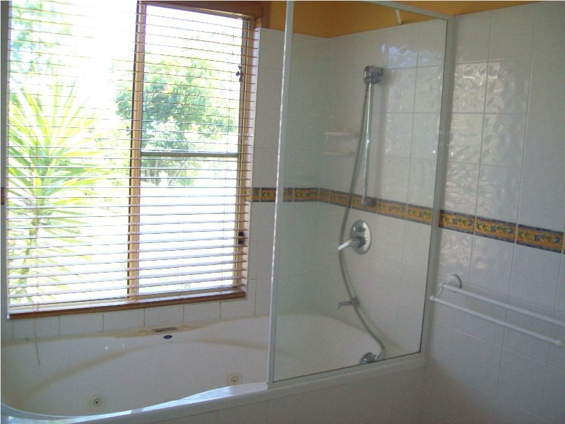 78 Hastings Terrace, Macleay Island QLD 4184
