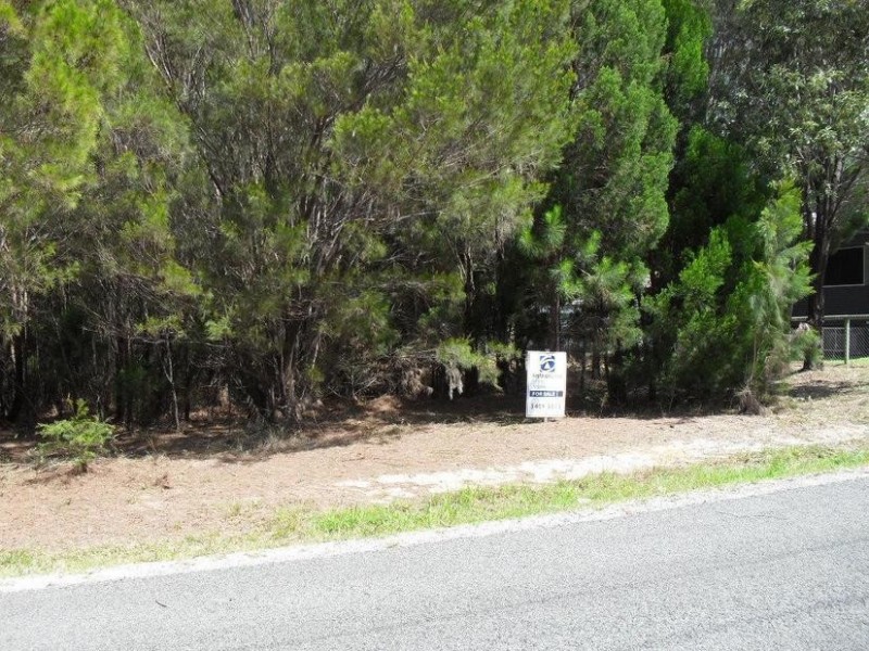 9 Pelican Street, Macleay Island QLD 4184