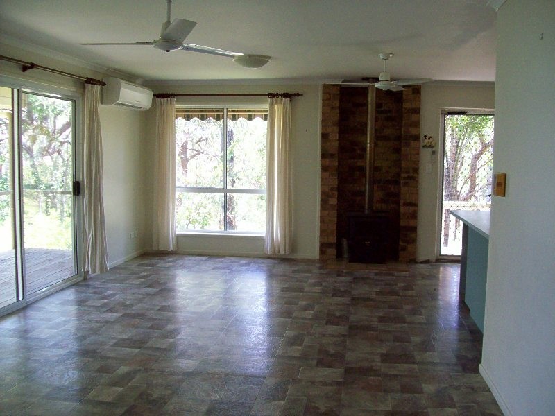 77 Beelong Street, Macleay Island QLD 4184
