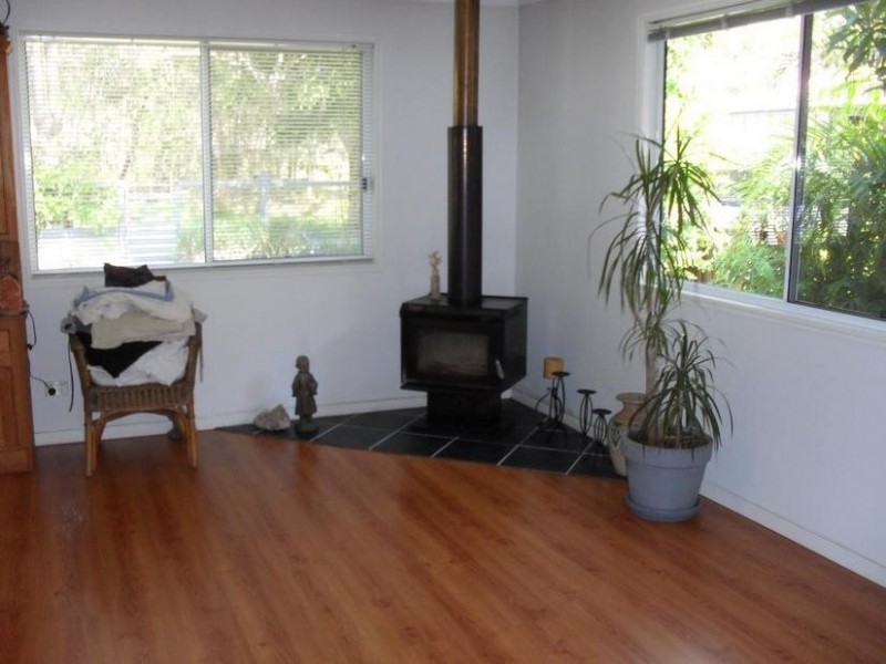 20 Devaney Street, Macleay Island QLD 4184
