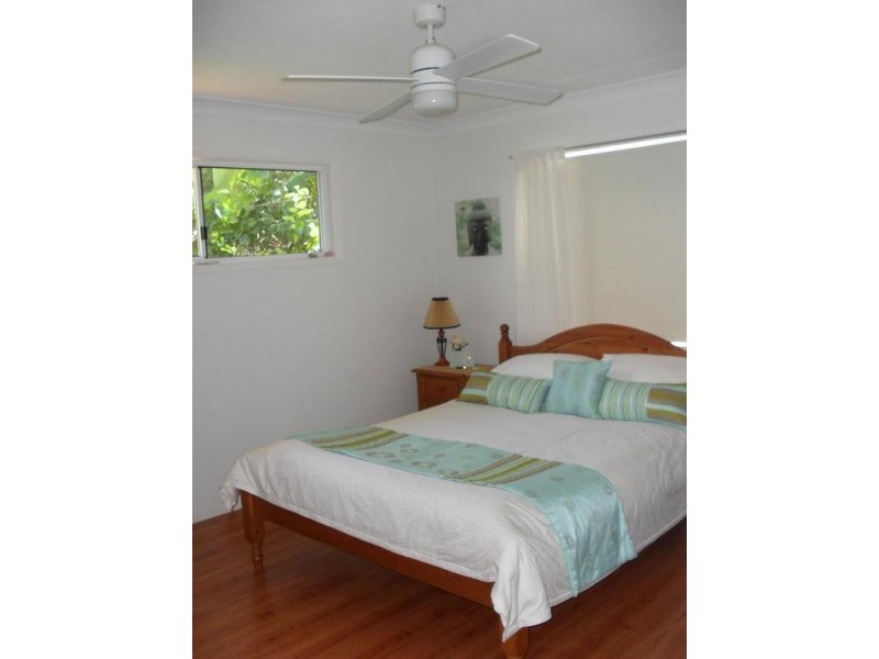20 Devaney Street, Macleay Island QLD 4184