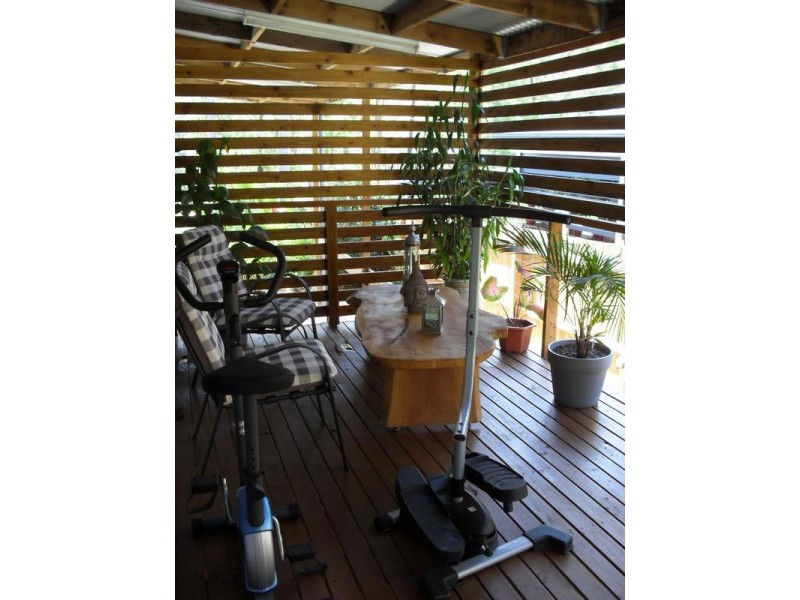 20 Devaney Street, Macleay Island QLD 4184
