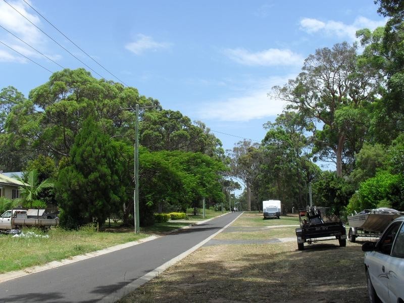 33 Coast Road, Macleay Island QLD 4184