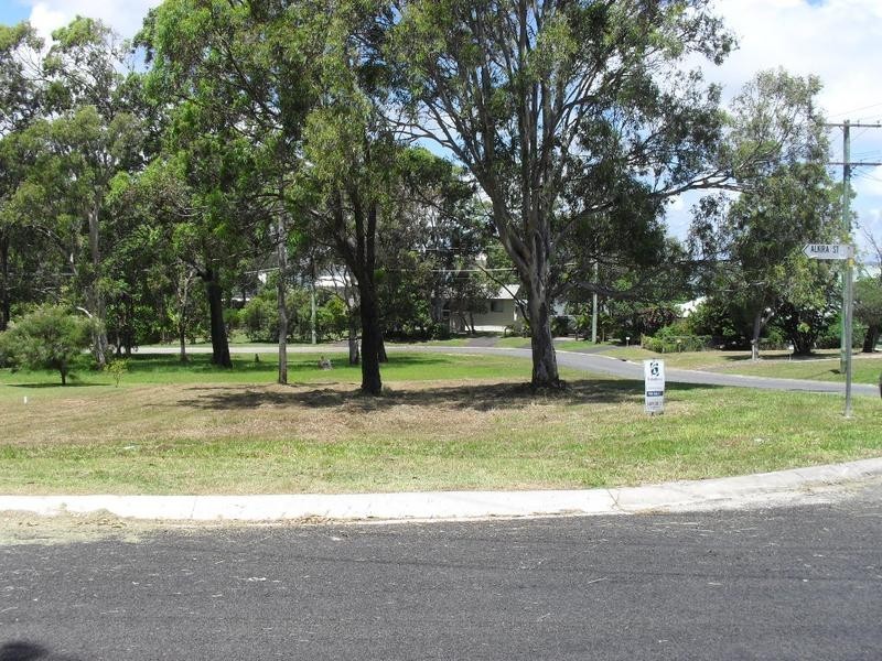 2 Alkira Street, Macleay Island QLD 4184