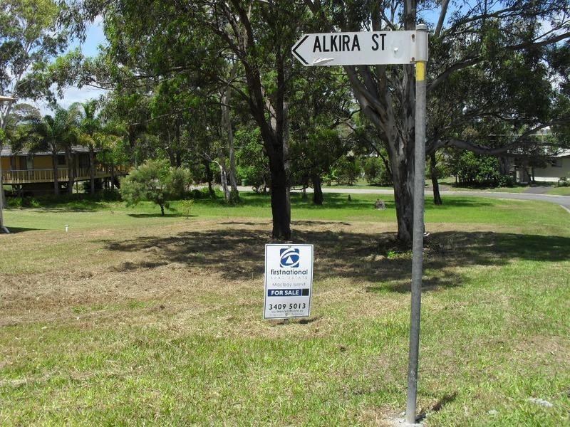 2 Alkira Street, Macleay Island QLD 4184