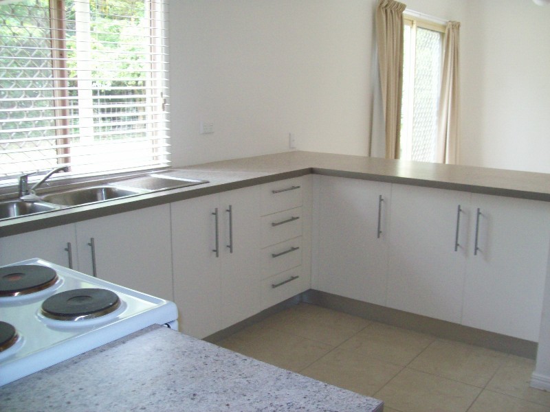 3 Betty Street, Macleay Island QLD 4184