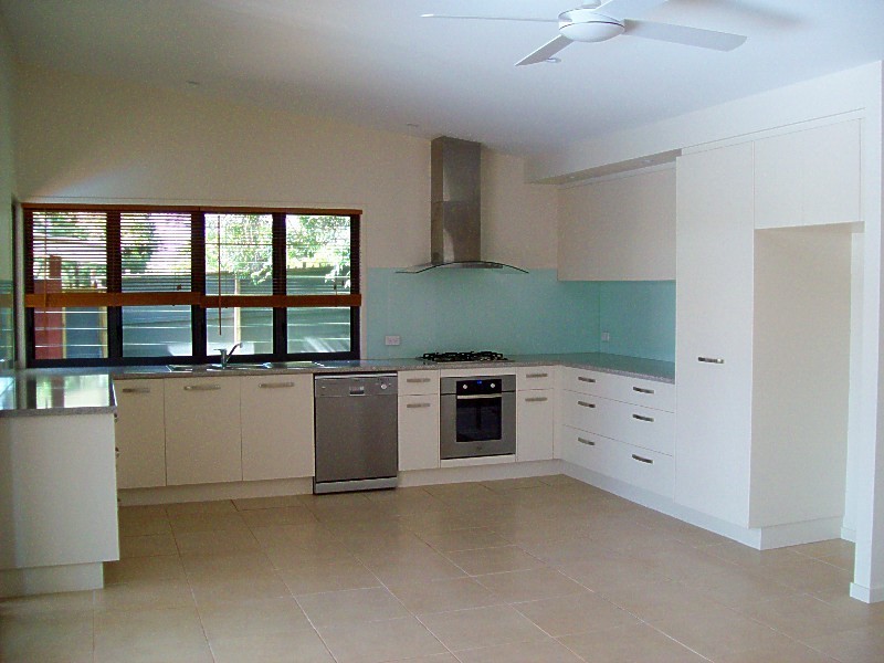 20 Cooee Crescent, Macleay Island QLD 4184