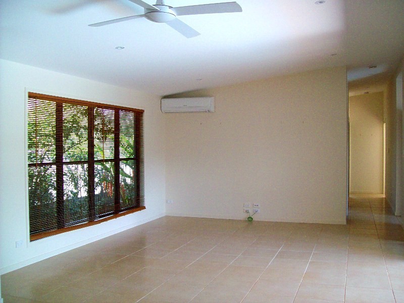 20 Cooee Crescent, Macleay Island QLD 4184