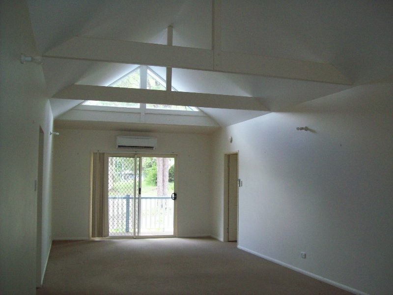 10 George Street, Macleay Island QLD 4184