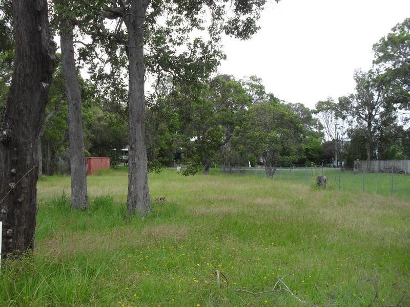 127 Kate St (10 Coondooroopa Dr), Macleay Island QLD 4184