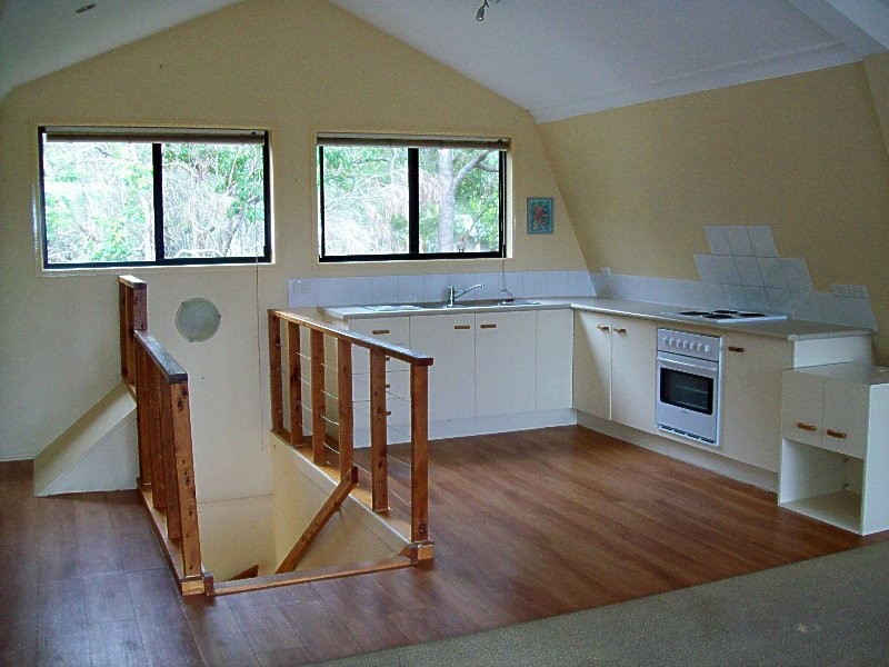 21 Camena Street, Macleay Island QLD 4184