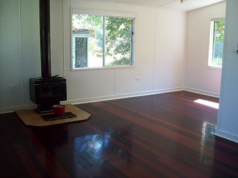 17 Florence Street, Macleay Island QLD 4184