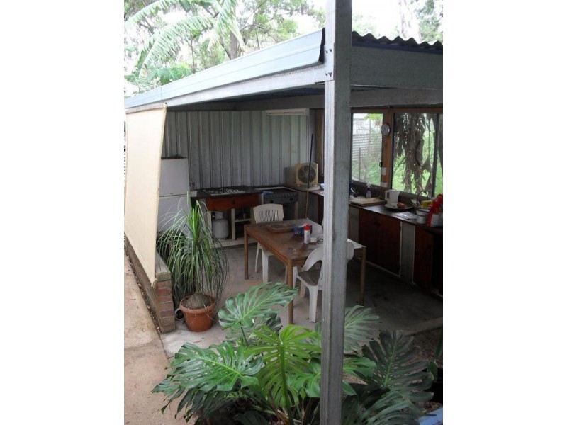15 Conran Street, Macleay Island QLD 4184