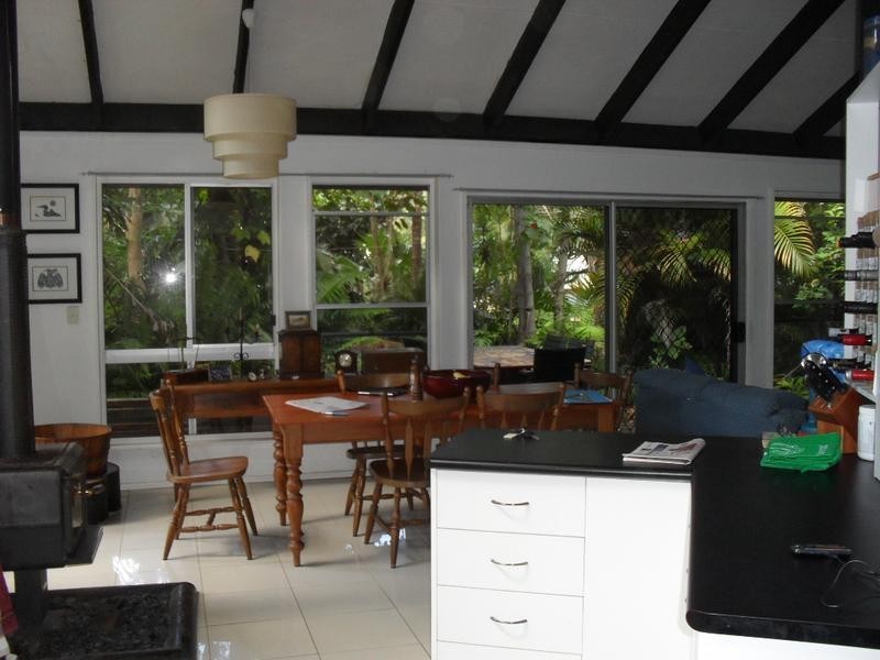 182 Kate Street, Macleay Island QLD 4184