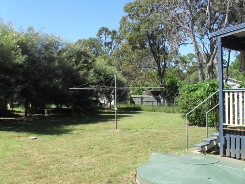 8 Alexander Street, Macleay Island QLD 4184