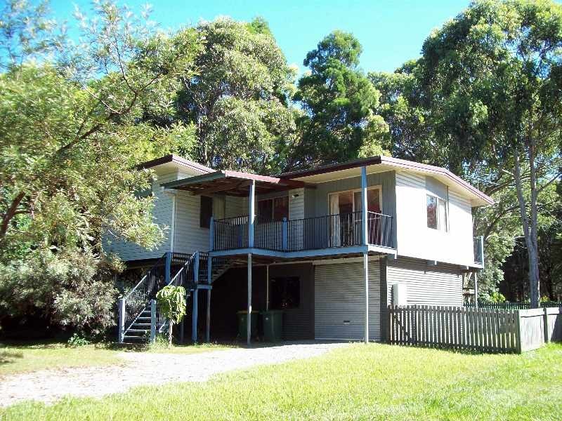185 High Central Road, Macleay Island QLD 4184