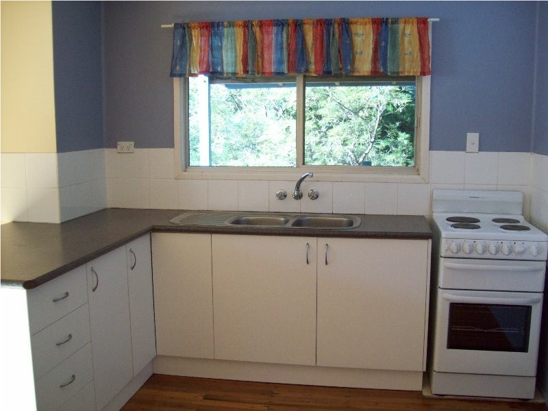 185 High Central Road, Macleay Island QLD 4184