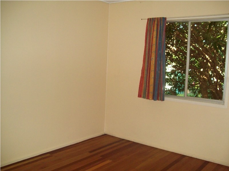 185 High Central Road, Macleay Island QLD 4184