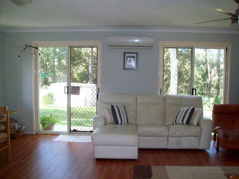 12 Blue Water Crescent, Macleay Island QLD 4184