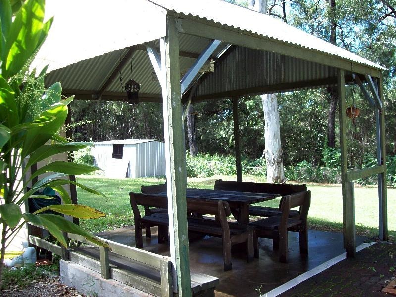 12 Blue Water Crescent, Macleay Island QLD 4184