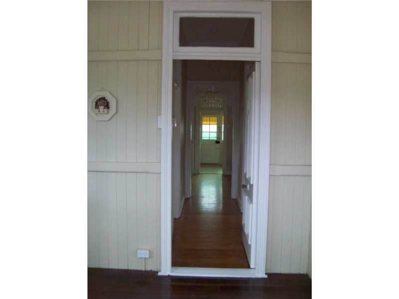 18 Wake Street, Macleay Island QLD 4184
