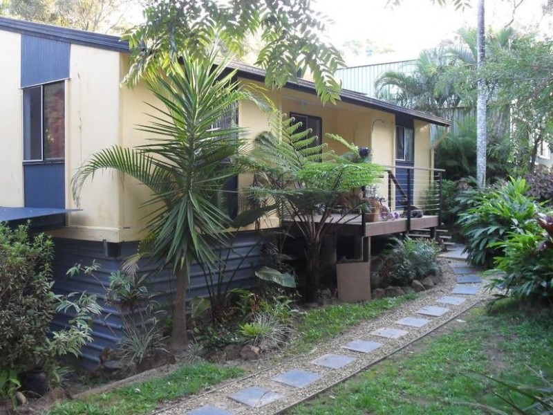 18 Glen Street, Macleay Island QLD 4184