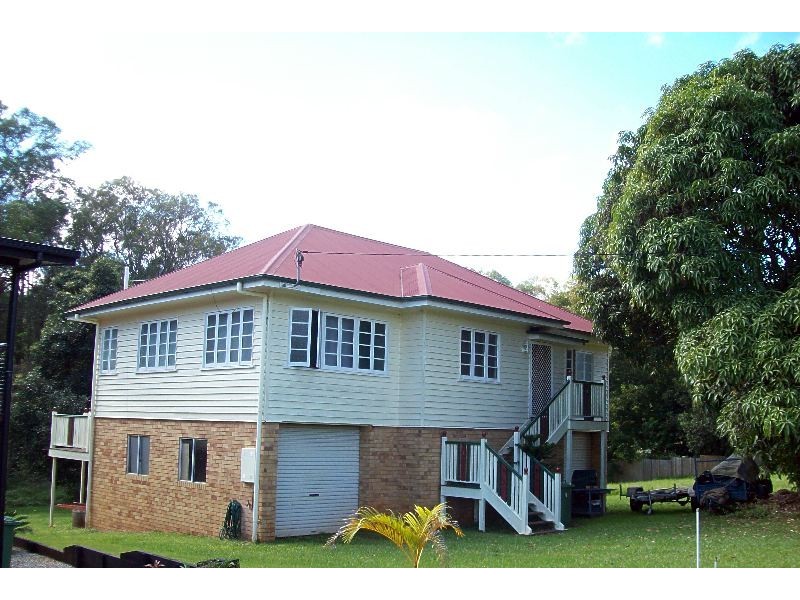 93 Western Road, Macleay Island QLD 4184