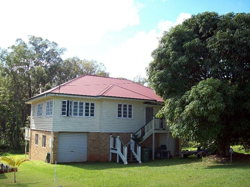 93 Western Road, Macleay Island QLD 4184