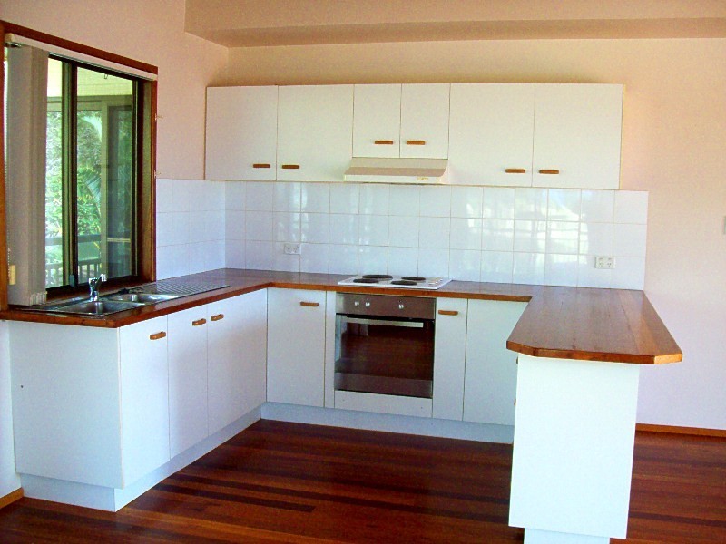 42 Blue Water Crescent, Macleay Island QLD 4184
