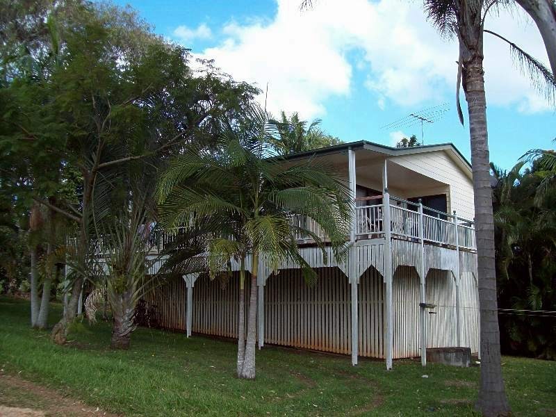 42 Blue Water Crescent, Macleay Island QLD 4184