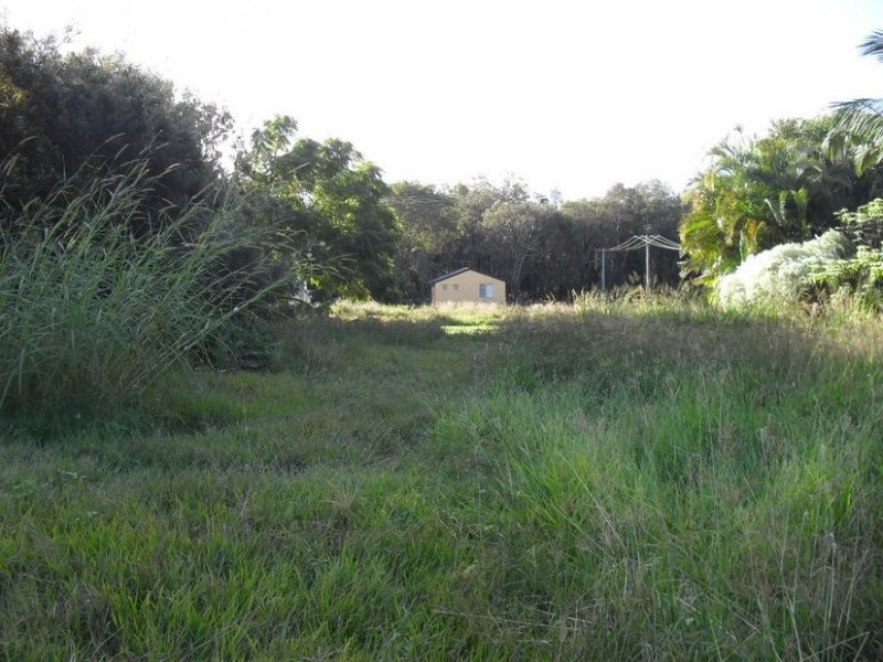 4 Lake Street, Macleay Island QLD 4184