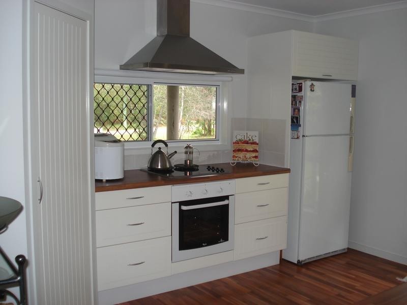 56 Alexander Street, Macleay Island QLD 4184