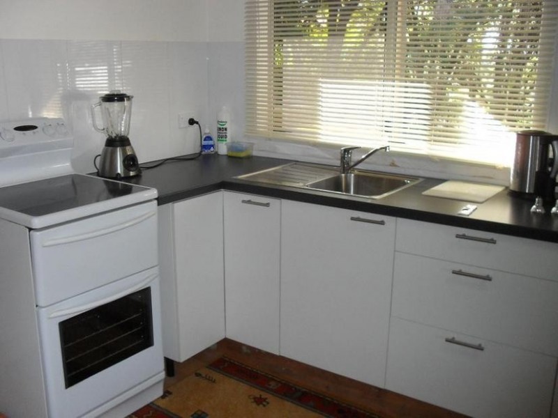 17 Hastings Terrace, Macleay Island QLD 4184