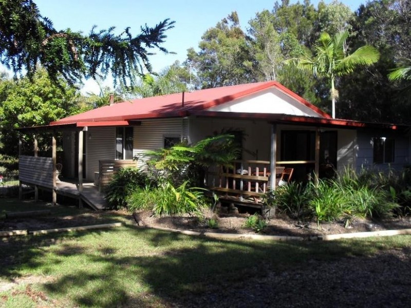 17 Hastings Terrace, Macleay Island QLD 4184