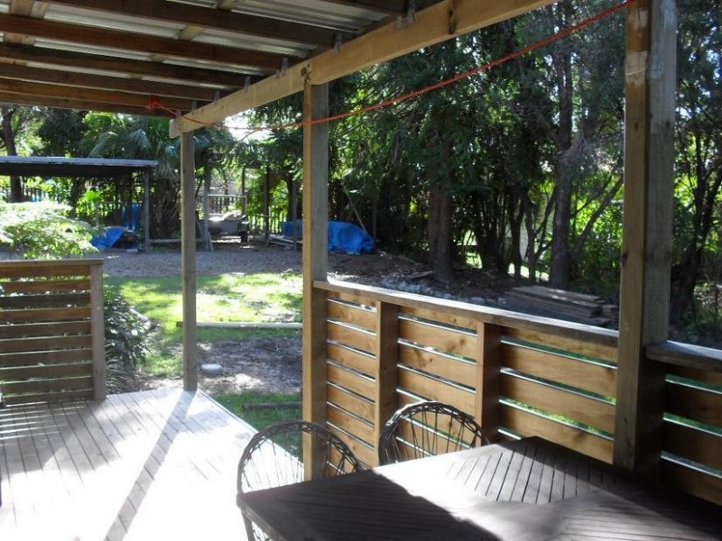 17 Hastings Terrace, Macleay Island QLD 4184