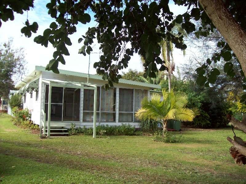 2 Alexander Street, Macleay Island QLD 4184