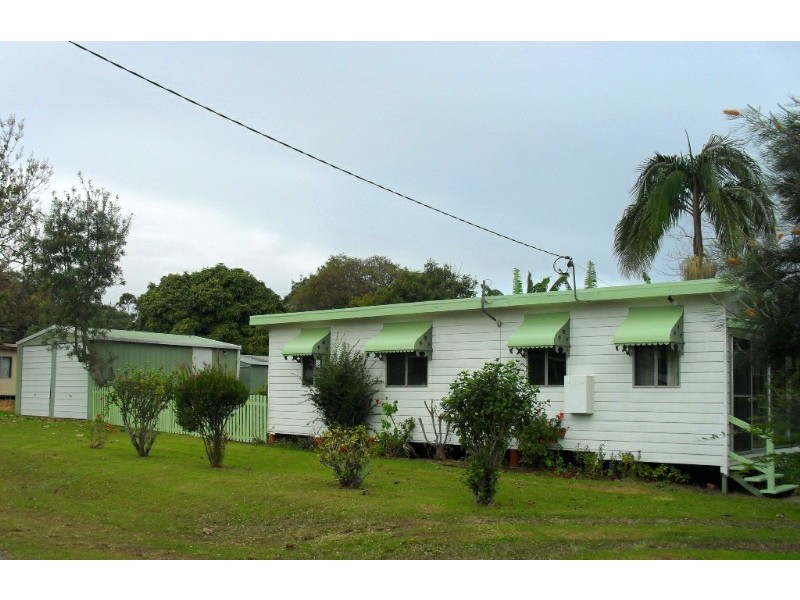2 Alexander Street, Macleay Island QLD 4184