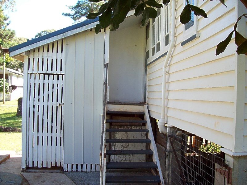6 Halcyon Street, Lamb Island QLD 4184