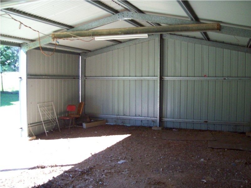 6 Halcyon Street, Lamb Island QLD 4184