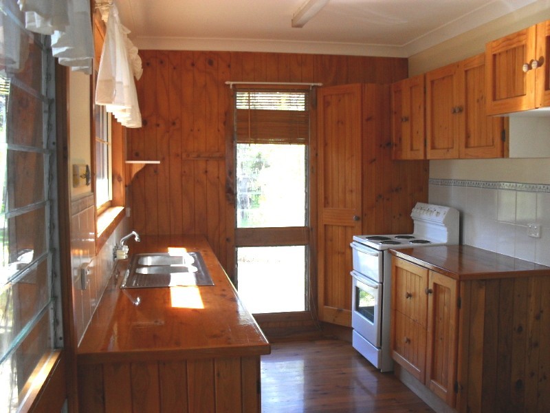 28 Calm Waters CRESCENT, Macleay Island QLD 4184