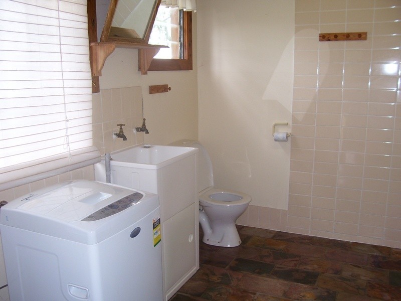 28 Calm Waters CRESCENT, Macleay Island QLD 4184