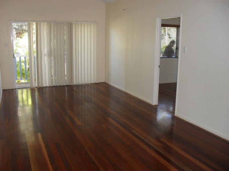2 Noogie Street, Macleay Island QLD 4184