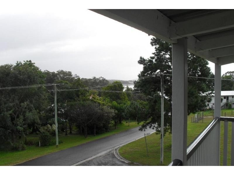 16 Curlew Street, Macleay Island QLD 4184